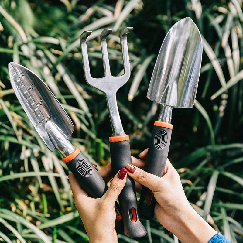 Top 10 Must-Have Gardening Tools for Every Gardener